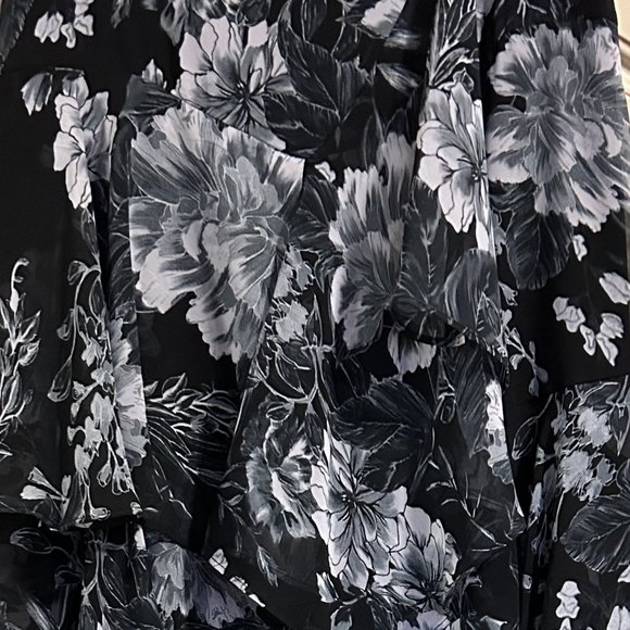 Skirt - Picture 2 of 4